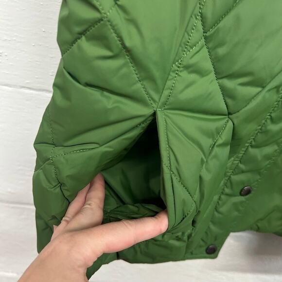 Lands' End Green Down Puffer Vest M Quilted Outdoor Core Preppy Quiet Luxury - Picture 3 of 6